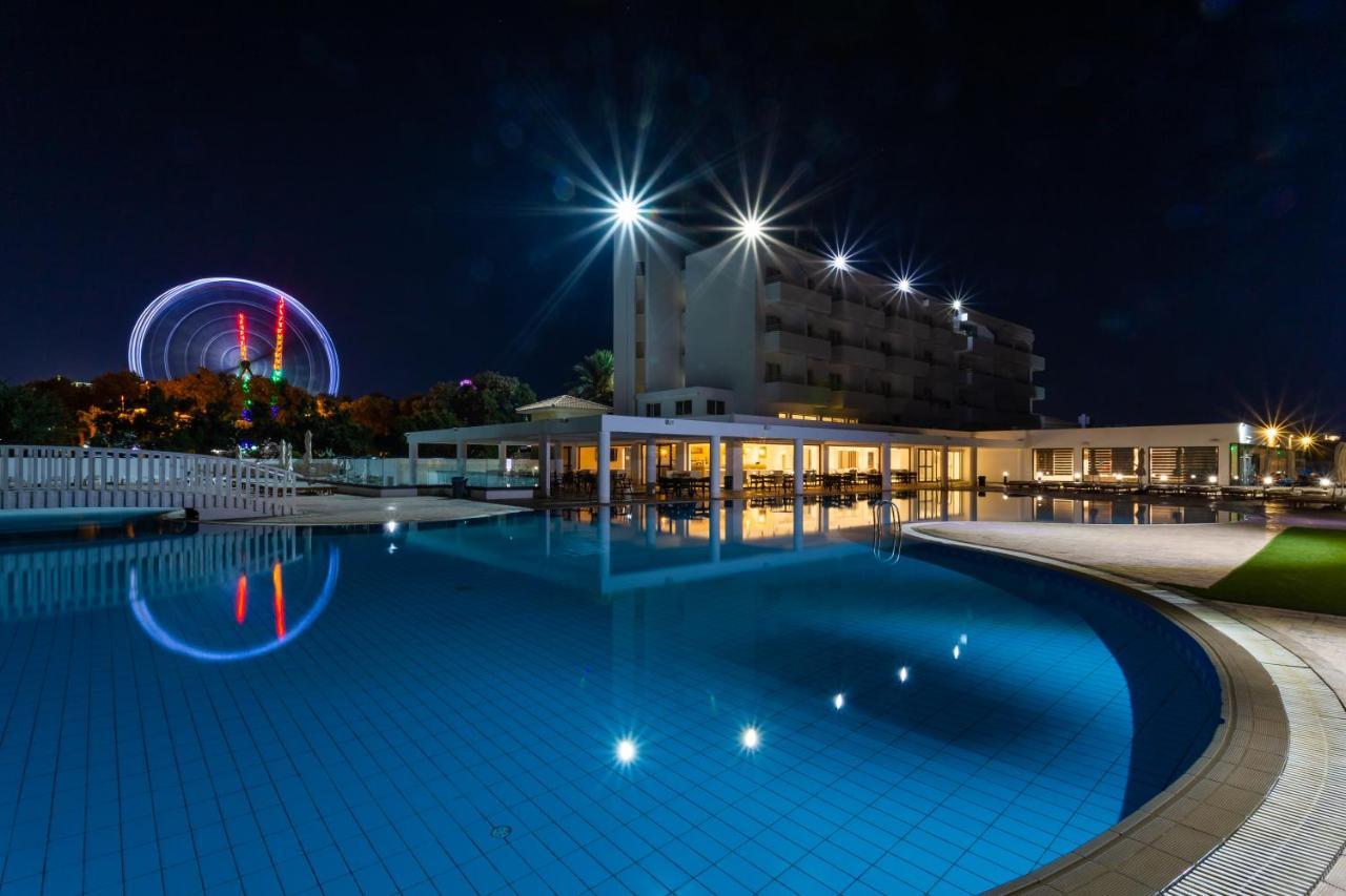 Piere - Anne Beach Hotel アヤナパ エクステリア 写真