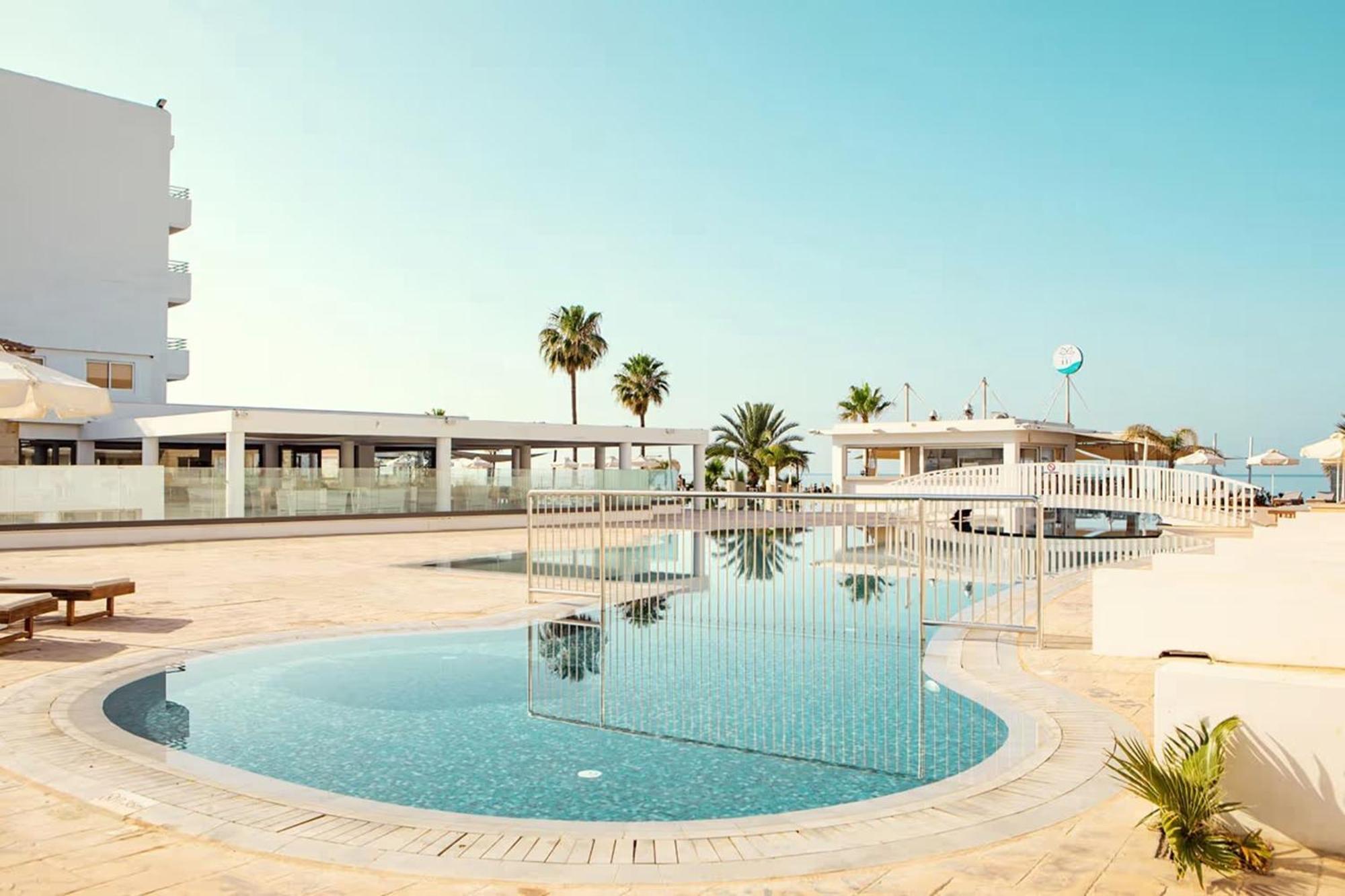 Piere - Anne Beach Hotel アヤナパ エクステリア 写真
