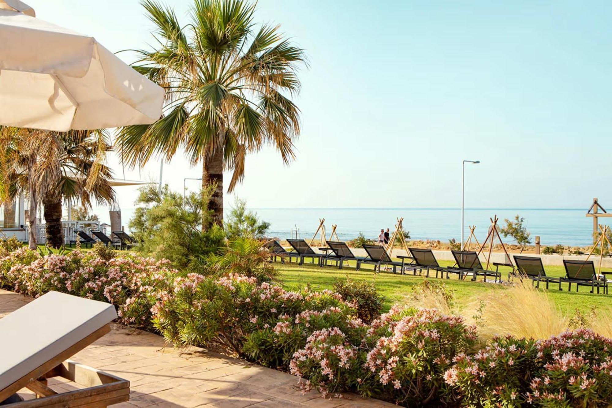 Piere - Anne Beach Hotel アヤナパ エクステリア 写真
